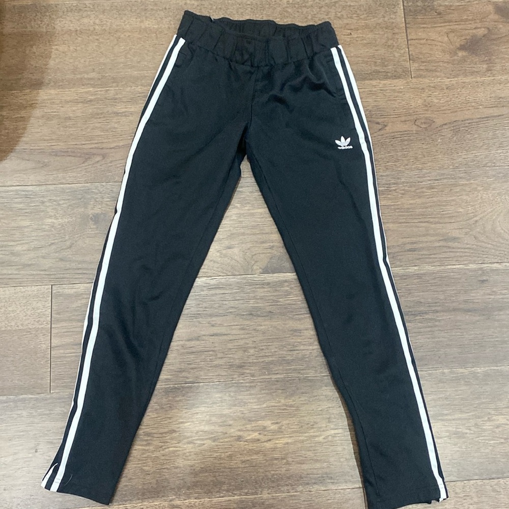 Women’s Adidas Skinny Leg Track Pants 3 striped (xs)